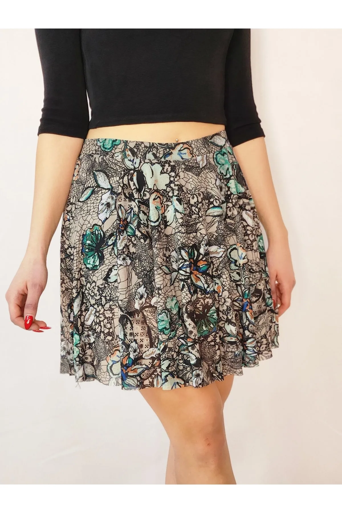 Kelebek Desenli Şortlu Tül Etek 