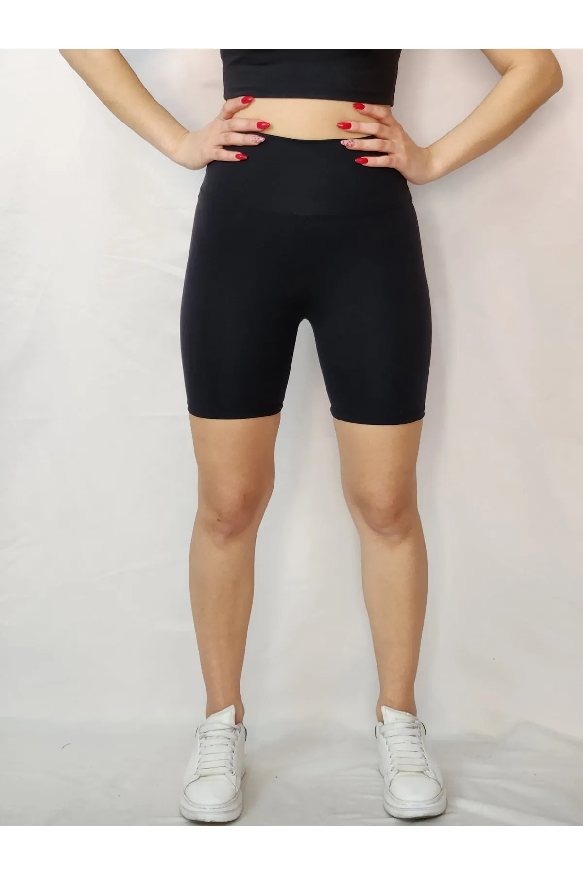 Yüksek Bel Siyah Şort Tayt