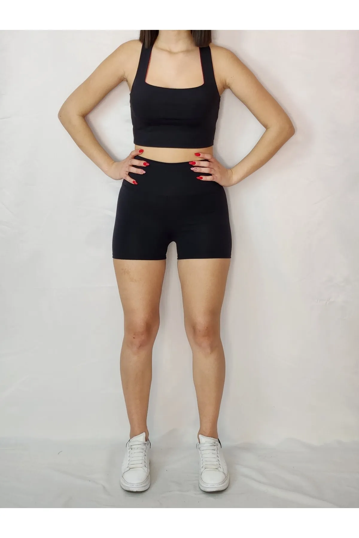 Yüksek Bel Sporcu Mini Siyah Şort Tayt